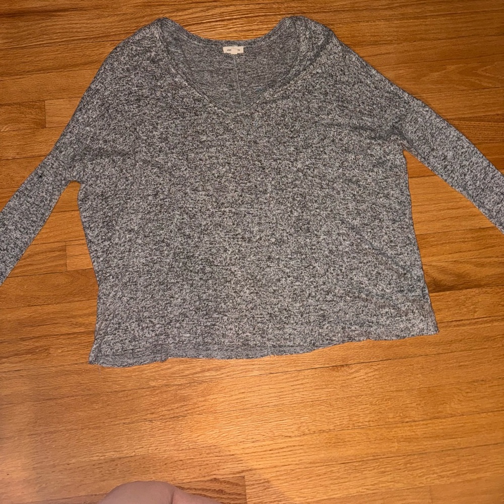 Silence + Noise Heather Gray Knit Top- size small